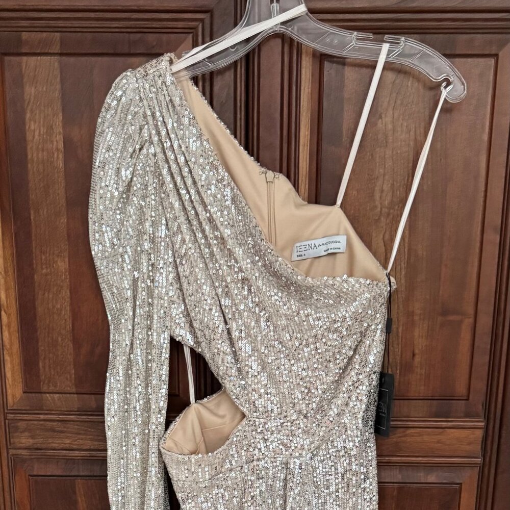 Final Price-Quick Sale-lIeena Mac Duggal Size 4 Sequin Silver Dress Style#26730